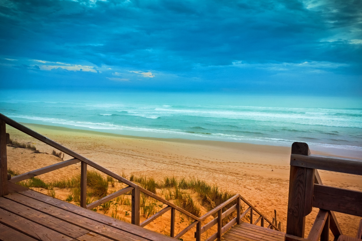 Côte d'Argent, le long de l'océan Atlantique à Mimizan Plage