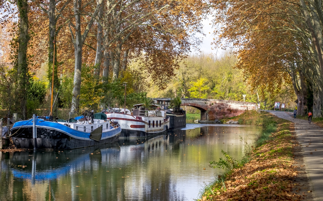 Le Canal du Midi avec des peniches