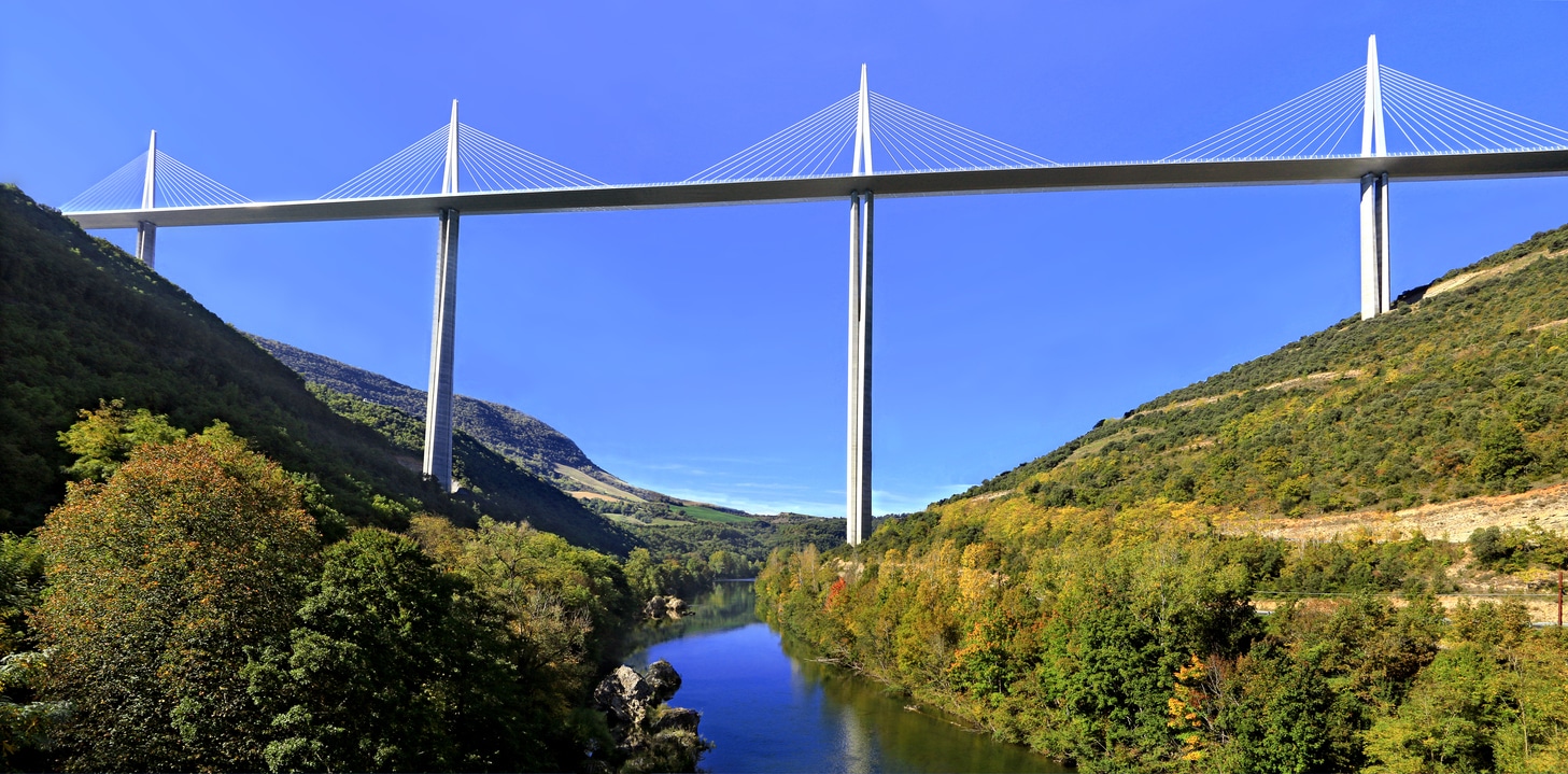 Viaduc de millau vue de dessous