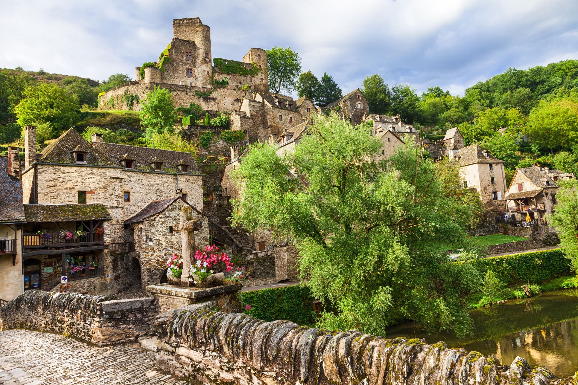 Belcastel, Plus beau Village de France en Aveyron