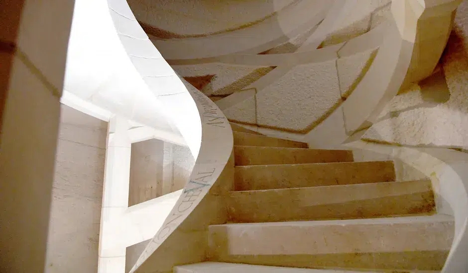 carriere souterraine aubigny escalier sculpté